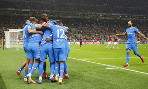 Temporada 2021/22 | Champions League | AC Milan - Atleti | Piña celebración 2