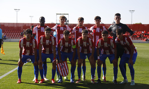 Temporada 2021/22 | Youth League | Juvenil A - Liverpool | Once