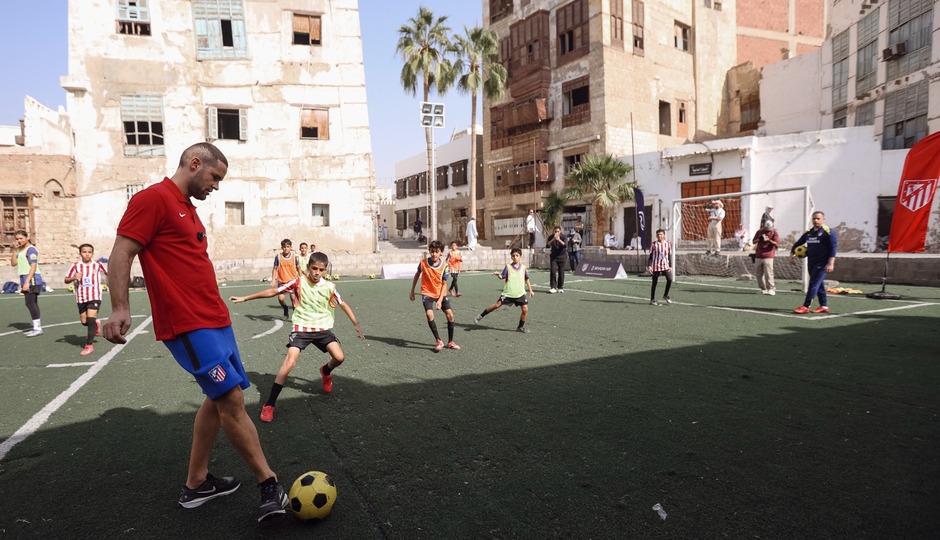 Cl&iacute;nic organizado por Riyadh Air en Yeda - Mario Su&aacute;rez