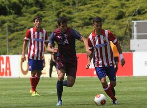Omar se marcha por velocidad de un jugador del Huesca