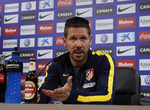 temporada 13/14. Rueda de prensa en la Ciudad deportiva de Majadahonda. Simeone durante la rueda de prensa