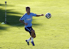 temporada 14/15 . Entrenamiento en la Ciudad deportiva de Majadahonda. Griezmann rematando a puerta
