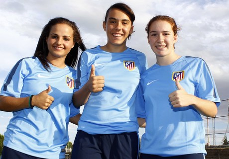 Temp 2014-2015. Kuky, Laura Ortega y Bea de pretemporada con el F&eacute;minas