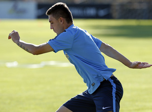 temporada 14/15 . Entrenamiento en la Ciudad deportiva de Majadahonda. Siqueira realizando ejercicios físicos