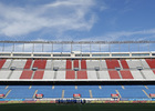 temporada 14/15 . Entrenamiento en el estadio Vicente Calderón. Jugadores realizando ejercicios físicos