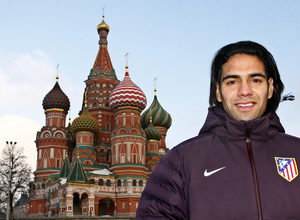 UEFA Europa League 2012-13. Falcao posa ante la catedral de San Basilio en Moscú