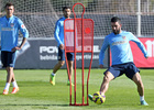 temporada 14/15. Entrenamiento en la ciudad deportiva de Majadahonda. Arda tocando balón durante el entrenamiento