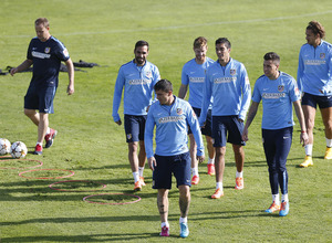 Entrenamiento matutino en la Ciudad Deportiva de Majadahonda. El equipo entrenó en dos grupos separados.
