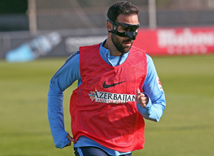 temporada 14/15. Entrenamiento en la ciudad deportiva de Majadahonda. Gámez con la máscara durante el entrenamiento