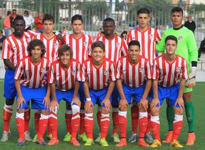 Once del Atlético de Madrid Cadete en un partido en la Ciudad Deportiva de Majadahonda