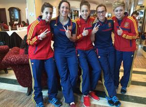 Temp. 2014-2015. Jugadoras del Féminas con la selección