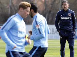 temporada 14/15. Entrenamiento en la ciudad deportiva de Majadahonda. Simeone durante el entrenamiento