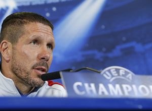 temporada 14/15. Rueda de prensa previa de Champions contra Bayer Leverkusen . Simeone la rueda de prensa en el estadio Vicente Calderón