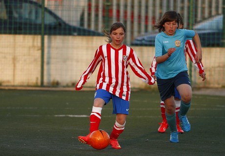 Temp. 2014-2015. Alev&iacute;n A del F&eacute;minas durante un amistoso