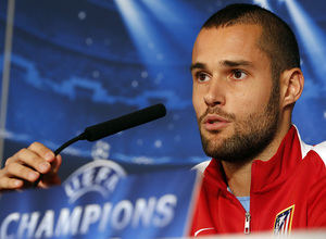 Mario Suárez compareció ante los medios de comunicación en la sala VIP del Calderón en la previa del partido frente al Real Madrid