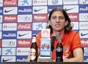 temporada 15/16. Rueda de prensa de Filipe Luis en el estadio Vicente Calderón.