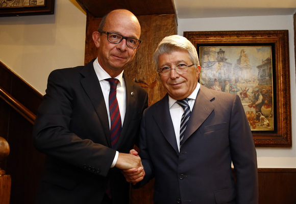 Cerezo y Jordi Cardoner posan antes de la comida de directivas