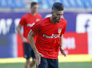 temporada 15/16. Entrenamiento en el Estadio Vicente Calderón. Carrasco corriendo durante el entrenamiento