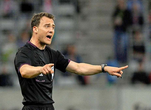 Aleksei Kulbakov, colegiado del partido entre el Atlético de Madrid y el Astana