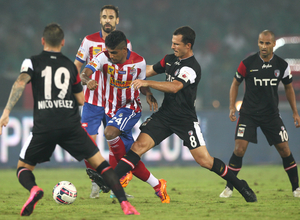 Atlético Kolkata - North East United. Partido de la Indian Super League.