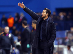 temporada 15/16. Partido Atlético de Madrid Galatasaray. Simeone dando órdenes durante el partido
