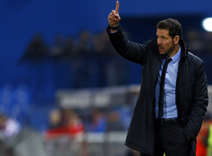 temporada 15/16. Partido Atlético Reus Copa del Rey. Simeone dando órdenes durante el partido