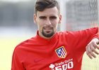 Rafa Muñoz, capitán del Atlético B, posa para una entrevista 
