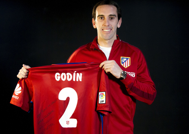 Sorteo de la camiseta firmada por Diego Godín