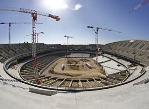 Nuevo Estadio. Vista del terreno de juego desde la grada alta del fondo norte