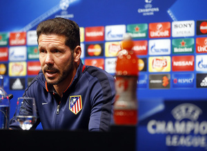 Rueda de prensa en el Camp Nou 1/4 Champions League. Simeone