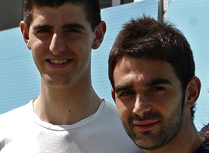 Courtois, Filipe y Adrián colaboran con el Proyecto Salvavidas