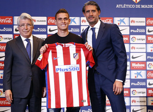 temporada 16/17. Presentación Borré y Jota en el estadio Vicente Calderón.