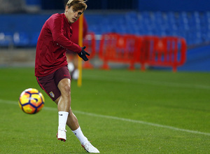 temporada 16/17 | Entrenamiento en el Vicente Calderón 18-11-2016. Griezmann