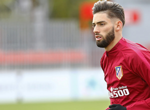 temporada 16/17. Entrenamiento en la ciudad deportiva Wanda. Carrasco corriendo durante el entrenamiento