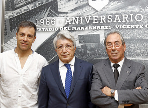 Enrique Cerezo, Roberto Solozábal y Adelardo Rodríguez en el cóctel de Veteranos