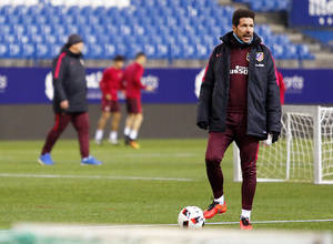 Temporada 16/17 | 09/01/2017 | Entrenamiento en el Vicente Calderón | Simeone