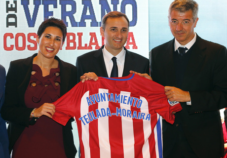 Temporada 2016-2017. Visita de Miguel Angel Gil a FITUR, campus Costa Blanca.