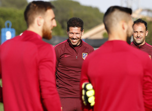 temporada 16/17. Entrenamiento en la ciudad deportiva Wanda.  Simeone durante el entrenamiento