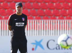 Temporada 17/18 | Entrenamiento en la Ciudad Deportiva Wanda. 05_08_2017. Simeone.