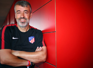 Óscar Fernández, entrenador del Atlético de Madrid B