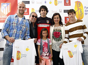Tiago, Adelardo y Gonzalo Miró, en la presentación del partido benéfico a favor del Síndrome 5p-