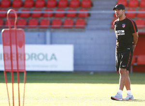 Temporada 17/18. Entrenamiento en la ciudad deportiva Wanda Atlético de Madrid 04-09_2017. Simeone.