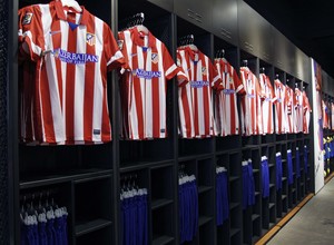 Las camisetas de la temporada 2013-2014 en la tienda oficial.