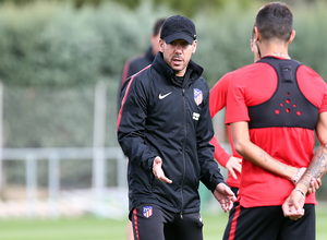 temporada 17/18. Entrenamiento en la ciudad deportiva Wanda. Simeone durante el entrenamiento