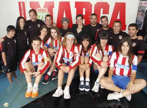 Temporada 2012-2013. Las capitanas, entrenadores, presidenta y directora deportiva en la redacción de Marca