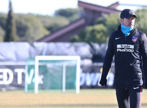 temporada 17/18. Entrenamiento en la ciudad deportiva Wanda. Simeone durante el entrenamiento.