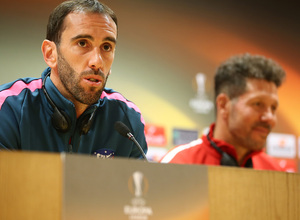 Temp. 17-18 | Semifinales Europa League | Rueda de prensa en el Emirates Stadium | Godín