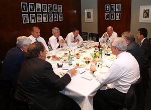 temporada 17/18. Comida de directivas Atlético de Madrid Espanyol. Restaurante De María