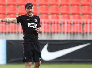 temporada 17/18. Entrenamiento en la ciudad deportiva Wanda. Simeone durante el entrenamiento