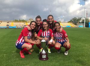 Temporada 18/19. Atlético de Madrid Femenino en Colombia en pretemporada frente al Atlético Huila. Rosa Otermin, Itziar Pinillos, Sandra Calvo, Ana Fernández y Paula García